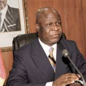 #Cameroun: Mandat d'arrêt contre l'ex-ministre des Finances Essimi Menye