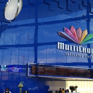 Le plus gros de la télévision payante en Afrique Groupe MultiChoice fait ses débuts à la Bourse de Johannesburg