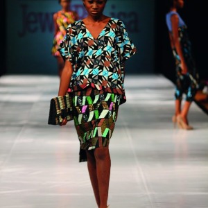 IL EST TEMPS D'INVESTIR DANS L'INDUSTRIE DE LA MODE AFRICAINE