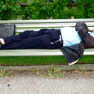 Argenteuil : Poignardé à la gorge en pleine rue à Argenteuil, un jeune homme est entre la vie et la mort