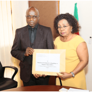 Cameroun : voici la réponse du père de l’enseigant poignardé à Paul Biya