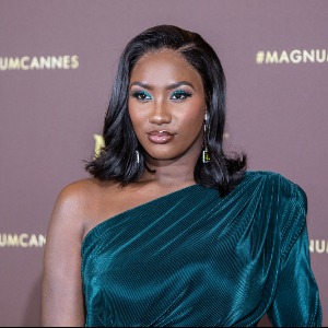 PEOPLE : Aya Nakamura belle et sexy : sa tenue moulante lui va à merveille !