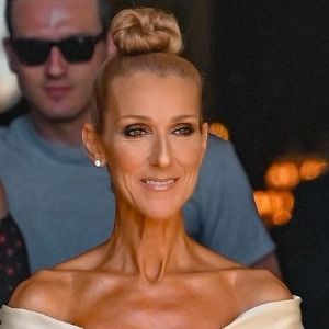 PEOPLE : Céline Dion nouvelle coupe de cheveux, elle renoue avec ses longueurs d’antan
