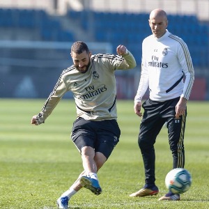 PEOPLE : Booba Karim Benzema enflamme totalement twitter avec une punchline fracassante…