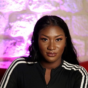 PEOPLE : Aya Nakamura  la chanteuse en couple avec son producteur ?