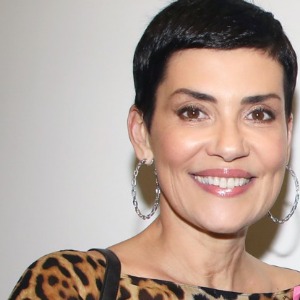 PEOPLE : Lio torride : jambes écartées et body transparent, elle ose un cliché très osé sur Instagram (oups)