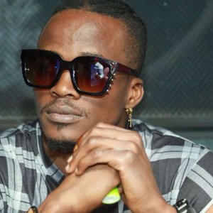 PEOPLE : Debordo Leekunfa : «Les médecins et les chercheurs ne pourront rien face au Covid-19»