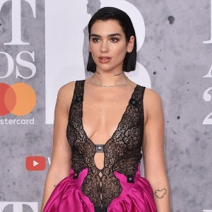 PEOPLE : Dua Lipa  la chanteuse veut faire les choses en grand pour protéger son image