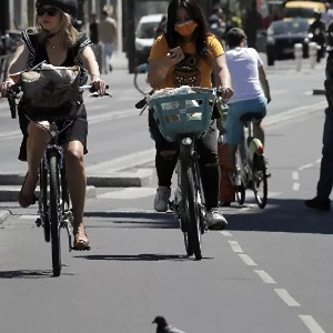 FRANCE : Le nombre de décès journalier des suites du Covid-19 en baisse en France