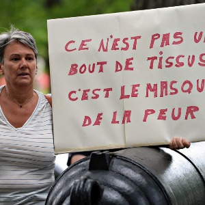 SANTE : L’OMS appelle les gouvernements à dialoguer avec les anti-masques