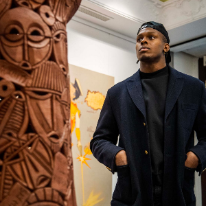 AFRIQUE2050 : Maro Itoje, star du rugby en Angleterre, présente l'histoire des Noirs `` inédite '' à travers une exposition d'art