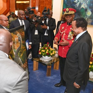 Cameroun -Gabon : Le Général de Brigade Brice Clotaire Oligui Nguema le président  de la  transition a été  par Paul Biya au palais de l'Unité.