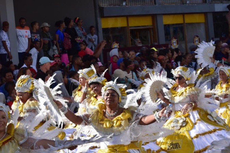 Le Carnaval Sao Vicente du Cap Vert revigore son tourisme