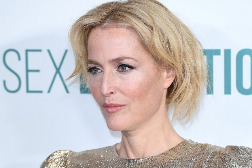 Gillian Anderson annonce avoir bloqué l’accès de son compte Instagram à ses deux fils