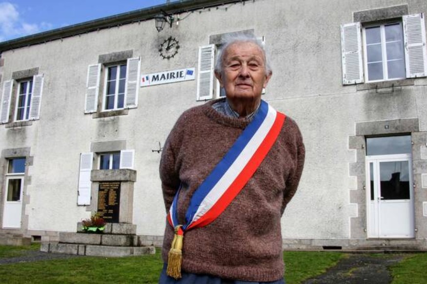 FRANCE : Municipales le plus vieil élu de France, 100 ans, ne se représente pas