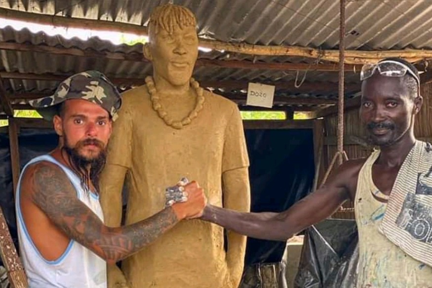 PEOPLE : Côte d’Ivoire : la statue de DJ Arafat suscite une vive polémique sur la toile !