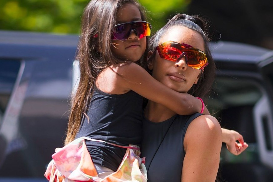 PEOPLE : Vidéo - la fille de Kim Kardashian remet sa mère à sa place en pleine vidéo-conférence