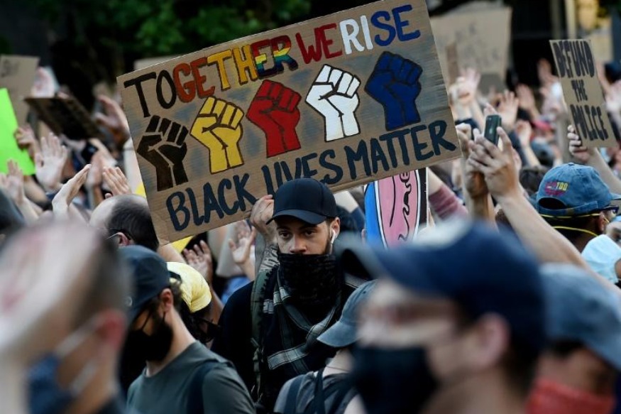 FAITS DIVERS Un Afro-Américain gracié 100 ans après des accusations de viol au coeur d’un lynchage