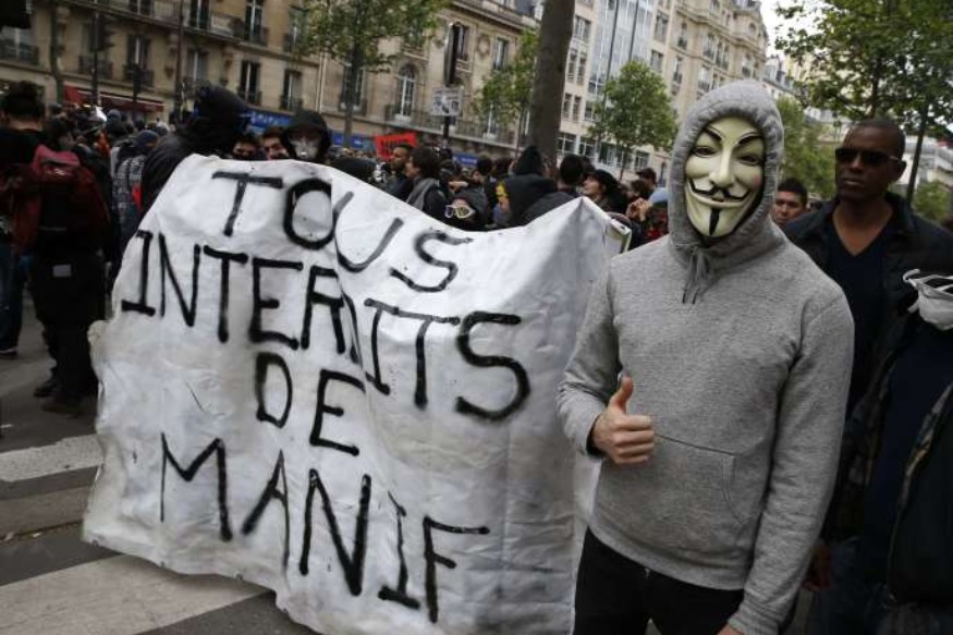 France : le pays des droits de l’homme interdit les manifestations à Paris