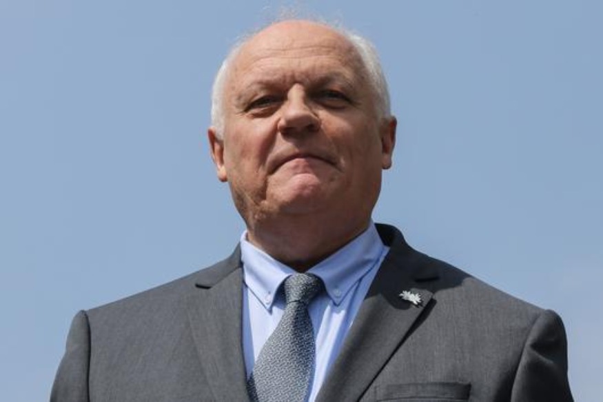 FRANCE POLITIQUE : François Asselineau largement réélu à la tête de l’UPR