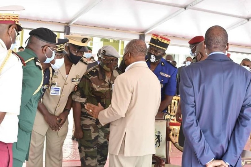 AFRIQUE 2050 GABON :   Ali Bongo aperçu avec des responsables de l’armée gabonaise