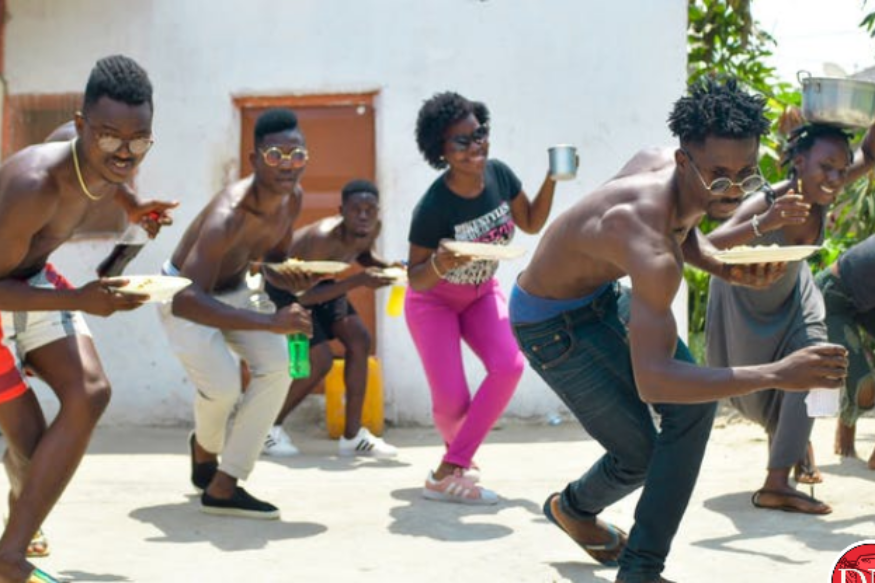 MUSIQUE : Les danseurs angolais qui ont aidé l'hymne sud-africain 'Jerusalema' à devenir mondial