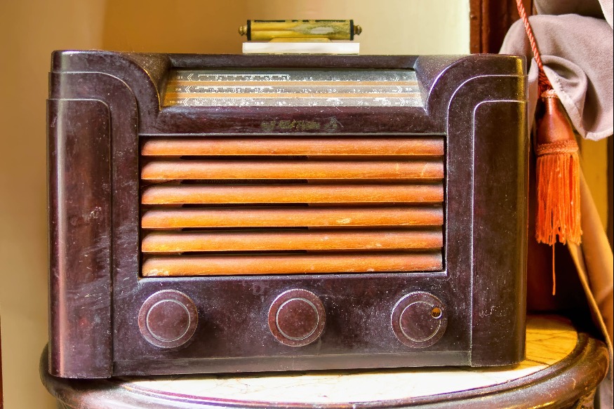 Actualités : La radio, le pape et la bonne parole