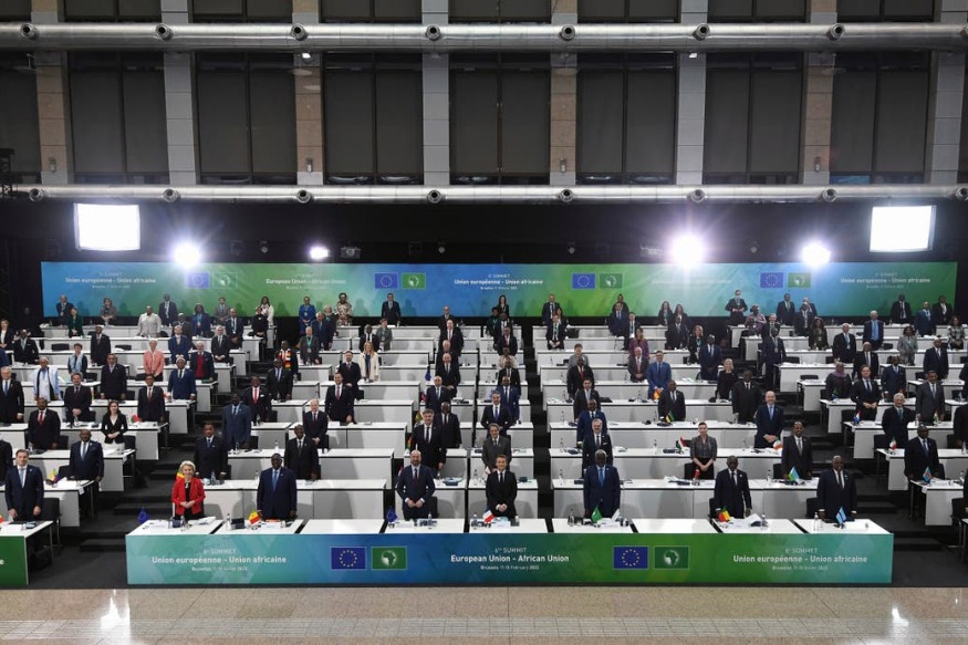 AFRIQUE2050 : Qu'y a-t-il sur la table du sommet UE-Afrique ?  Juste du baratin sur la table des agapes, le pillage peut continuer