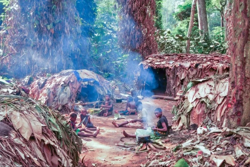 RDCONGO : Élever un bébé peut être un travail difficile et solitaire. Voici une solution : les alloparents