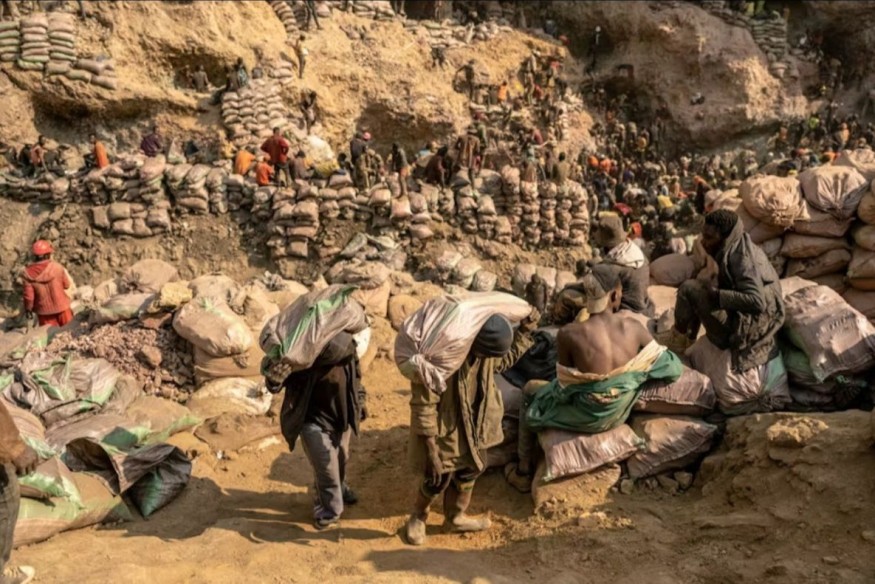 La Face Cachée des Voitures Électriques : Mineurs Exploités en RDC