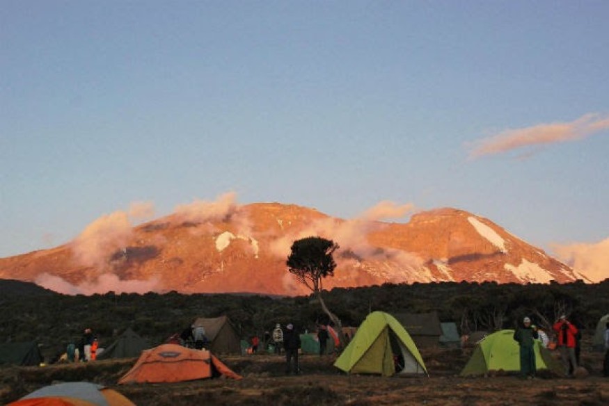 L'ascension sur une semaine du plus haut sommet d'Afrique demeure une aventure épique.